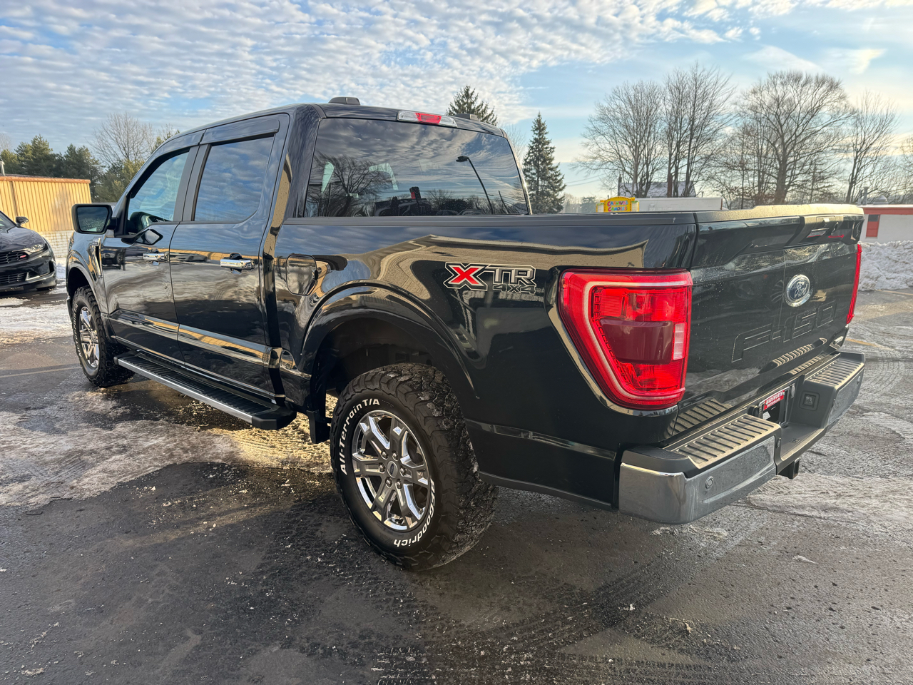 Ford F-150 XLT SuperCrew 5.5-ft. Bed 4WD 2023