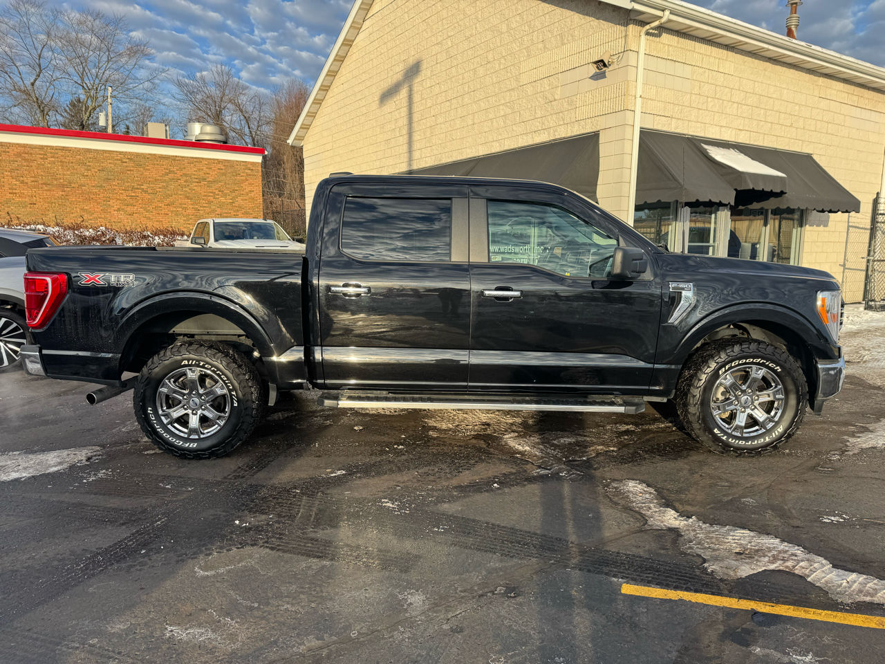 Ford F-150 XLT SuperCrew 5.5-ft. Bed 4WD 2023