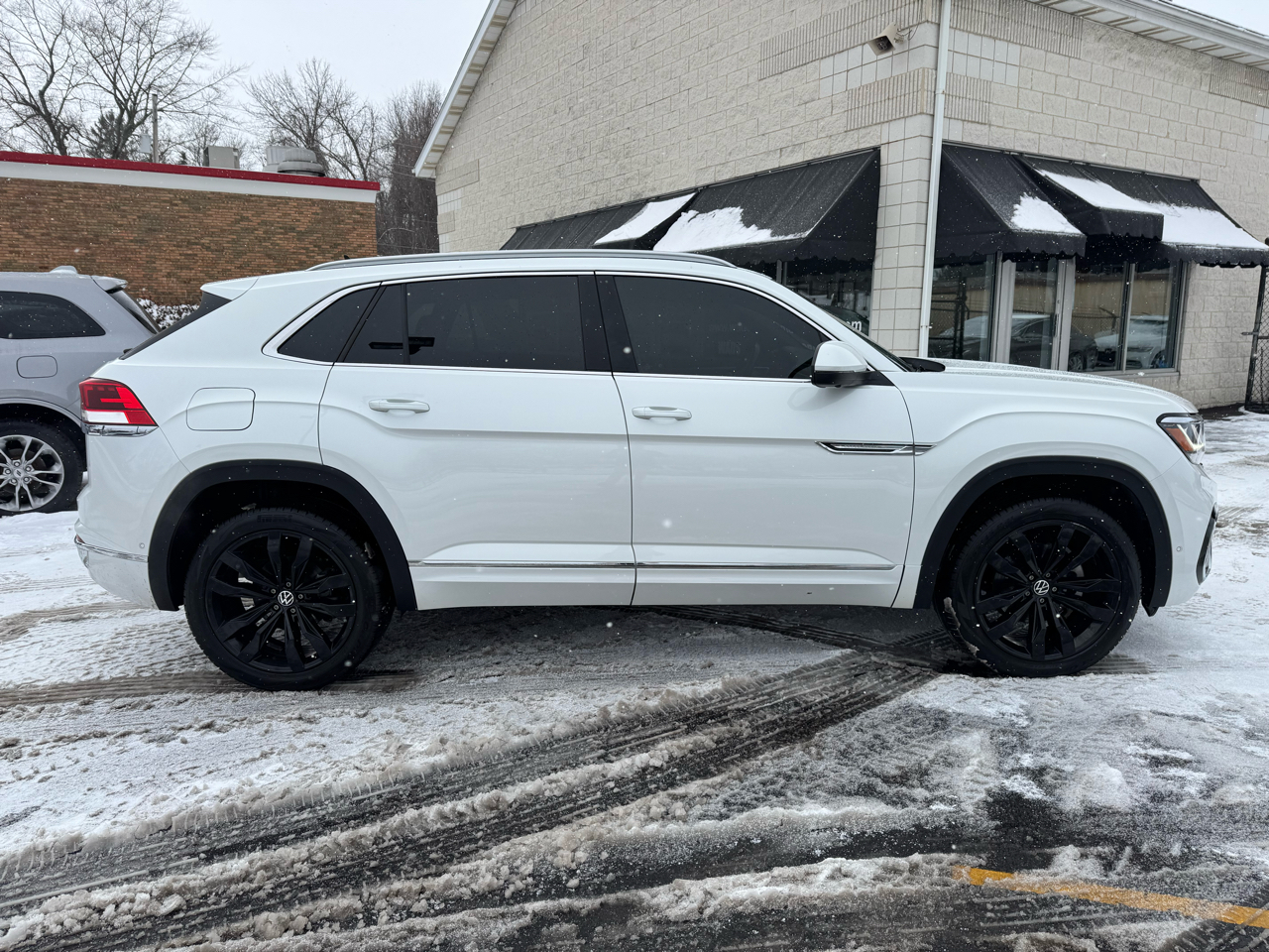 Volkswagen Atlas Cross Sport 3.6L V6 SEL Premium R-Line 4MOTION 2021