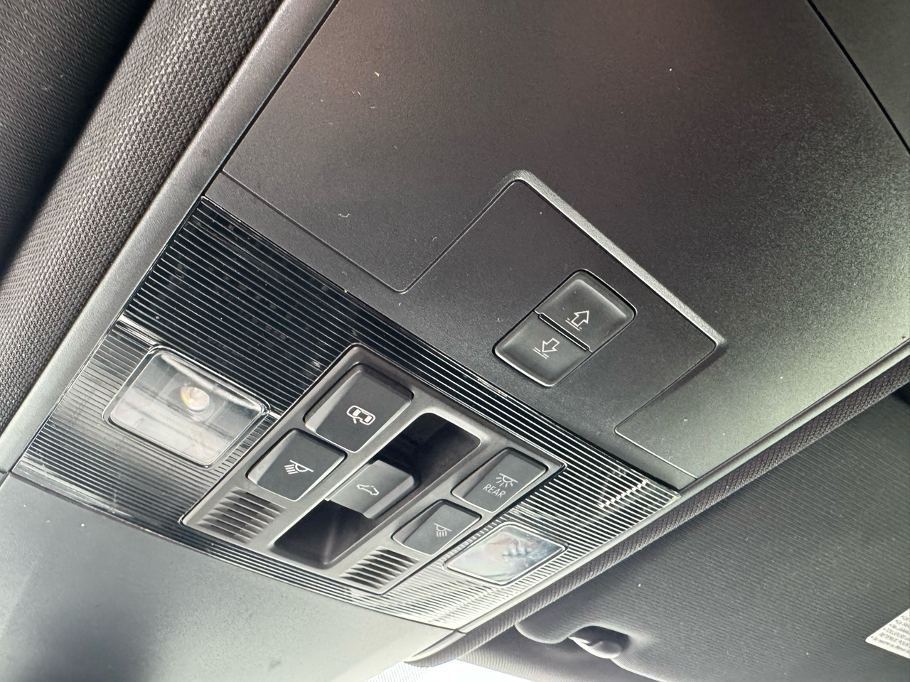 Volkswagen Atlas Cross Sport 3.6L V6 SEL Premium R-Line 4MOTION 2021