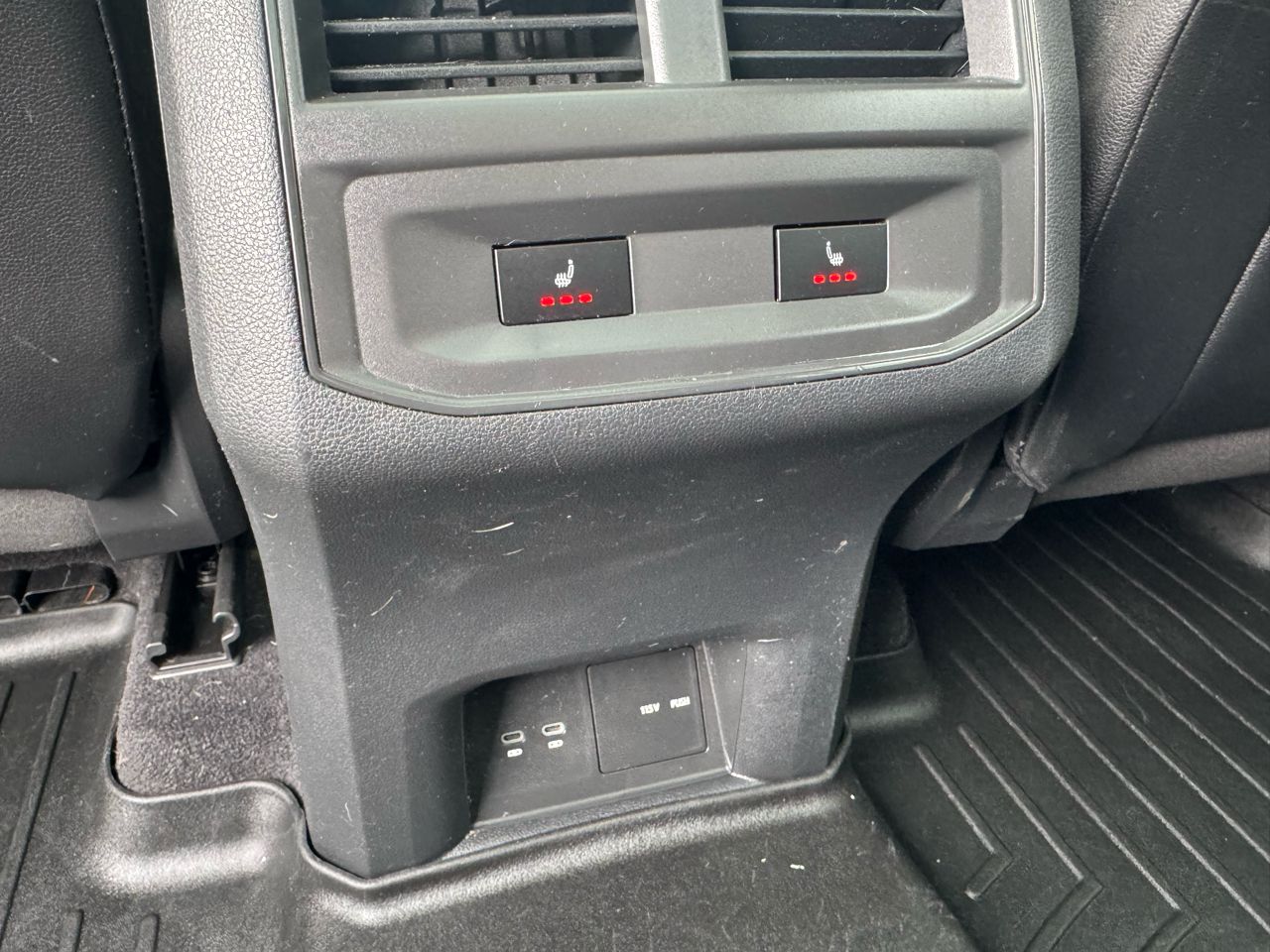 Volkswagen Atlas Cross Sport 3.6L V6 SEL Premium R-Line 4MOTION 2021