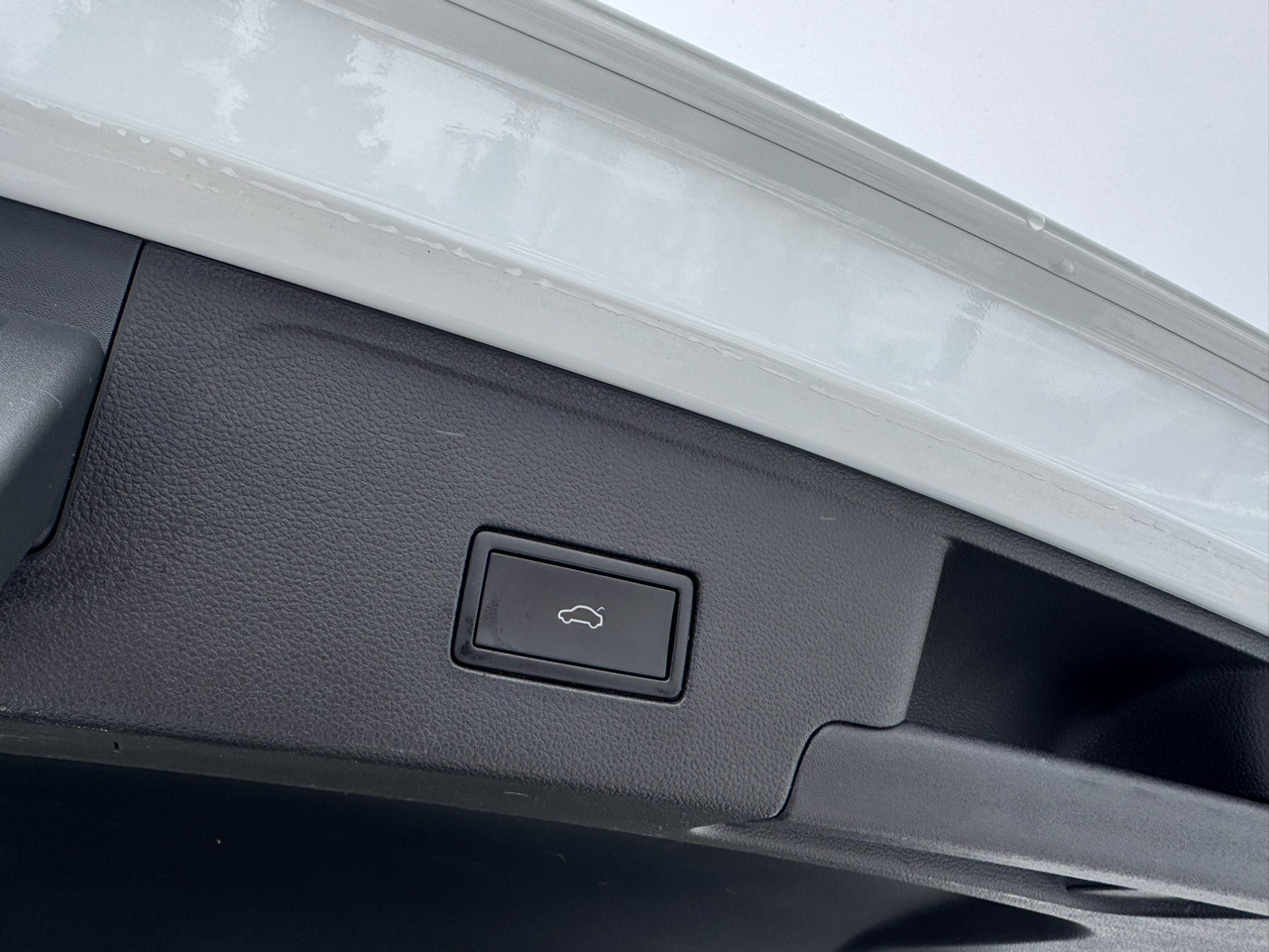 Volkswagen Atlas Cross Sport 3.6L V6 SEL Premium R-Line 4MOTION 2021