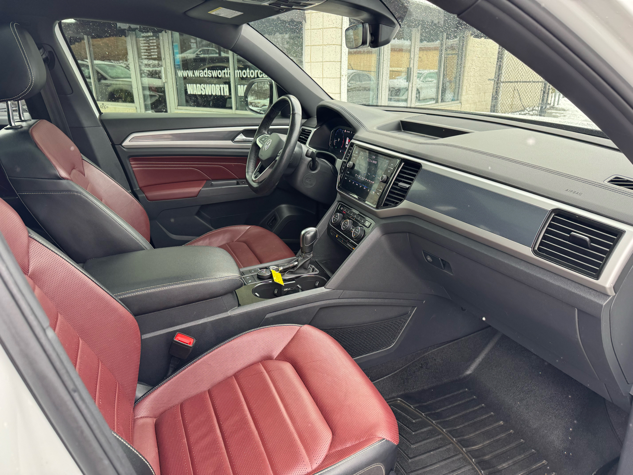 Volkswagen Atlas Cross Sport 3.6L V6 SEL Premium R-Line 4MOTION 2021