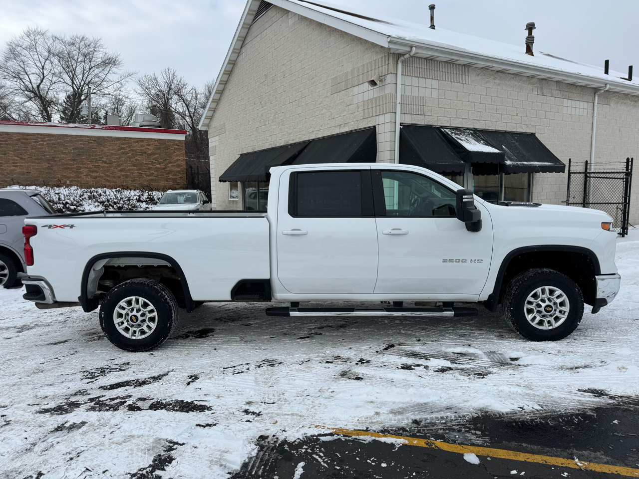 Chevrolet Silverado 2500HD 4WD Crew Cab 172" LT 2024