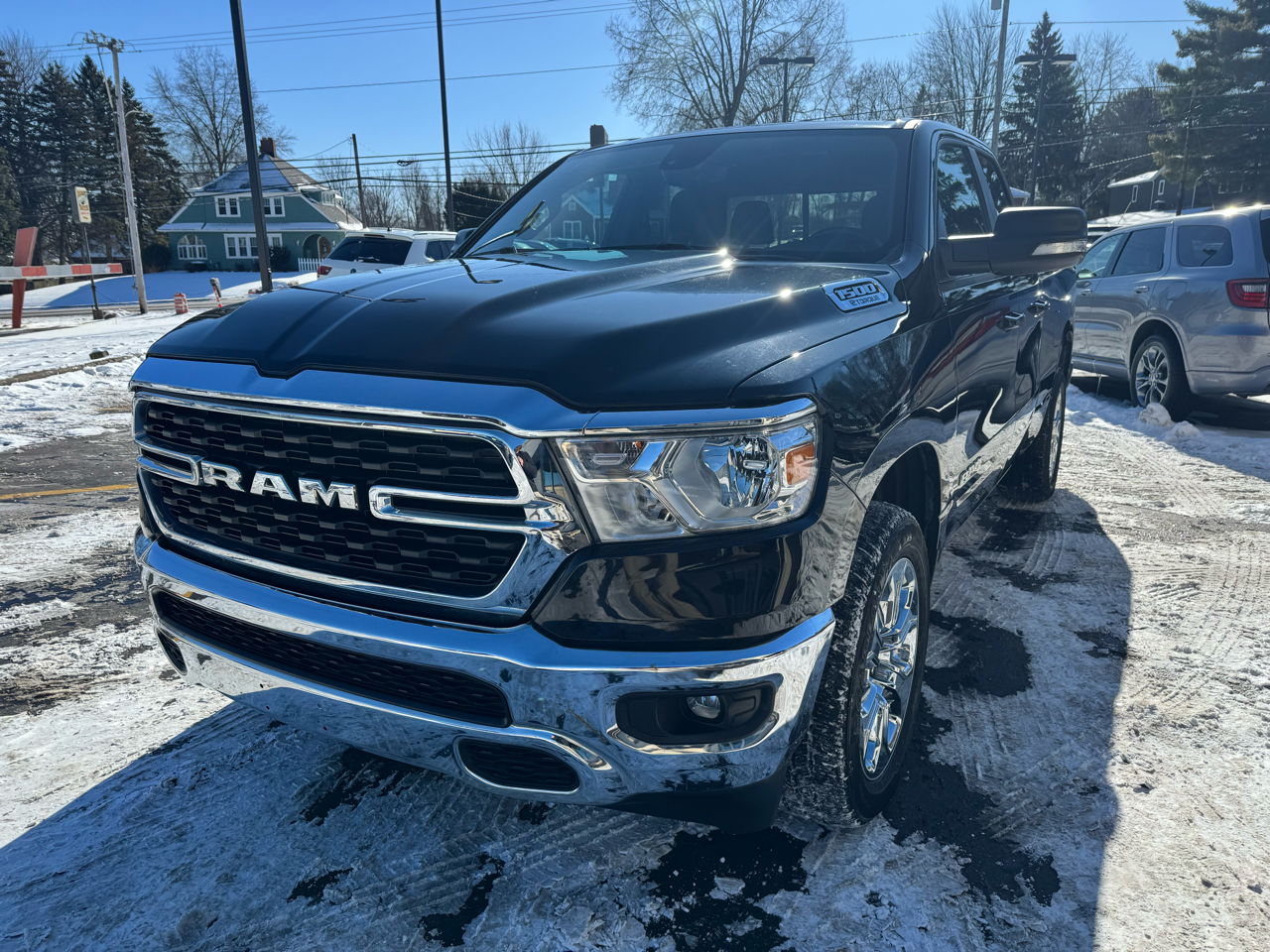 RAM 1500 Big Horn 4x4 Quad Cab 6'4" Box 2022