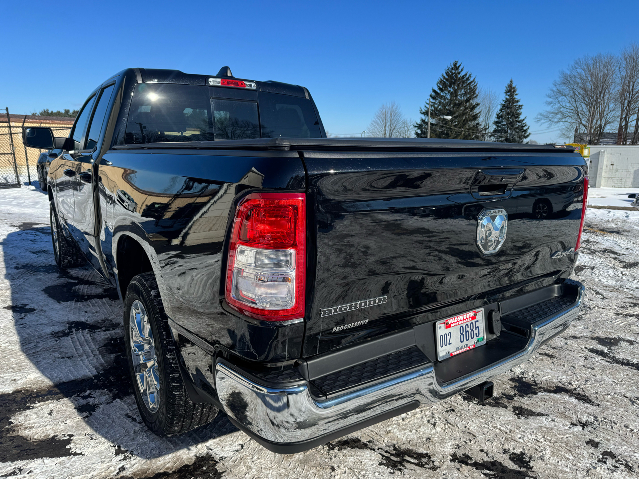 RAM 1500 Big Horn 4x4 Quad Cab 6'4" Box 2022