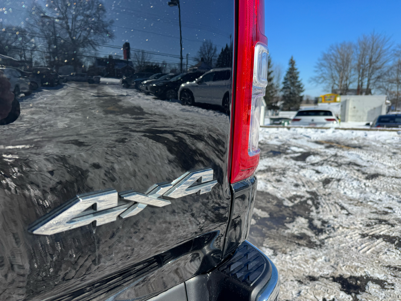 RAM 1500 Big Horn 4x4 Quad Cab 6'4" Box 2022