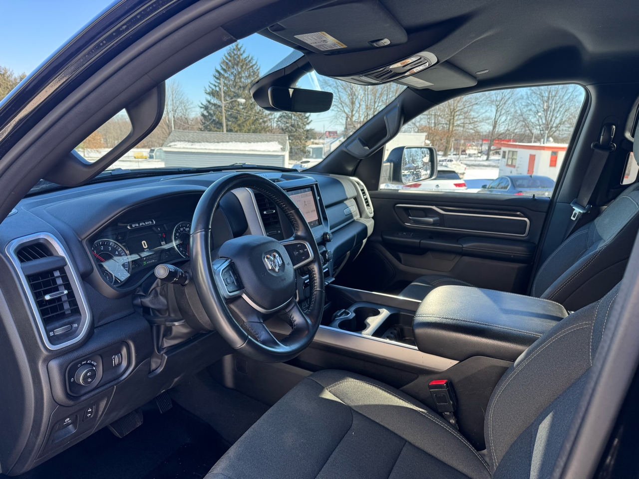 RAM 1500 Big Horn 4x4 Quad Cab 6'4" Box 2022