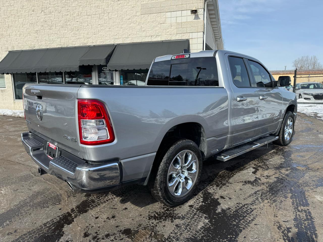 RAM 1500 Big Horn 4x4 Quad Cab 6'4" Box 2021