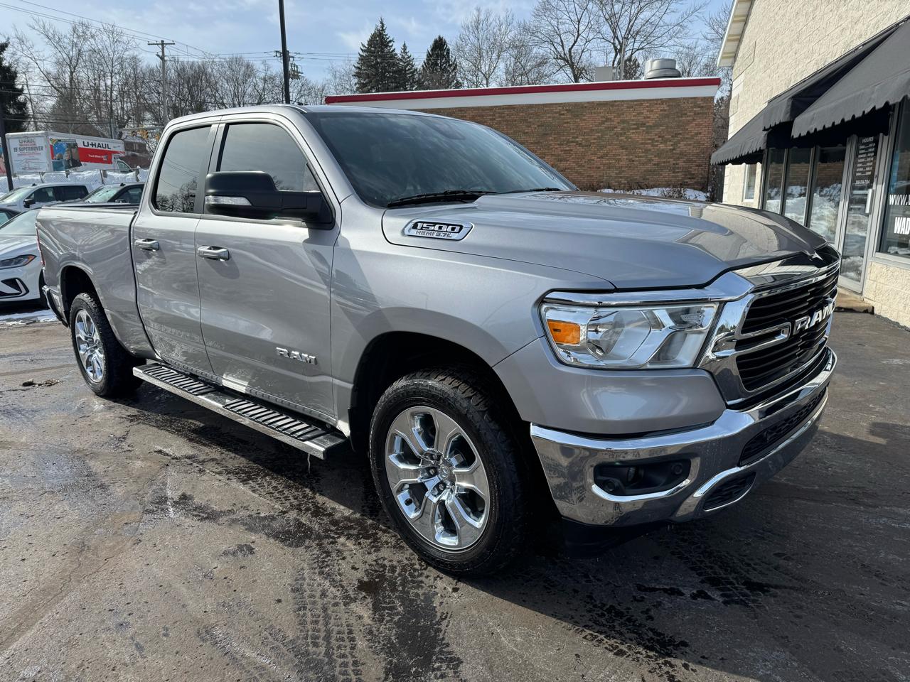 RAM 1500 Big Horn 4x4 Quad Cab 6'4" Box 2021