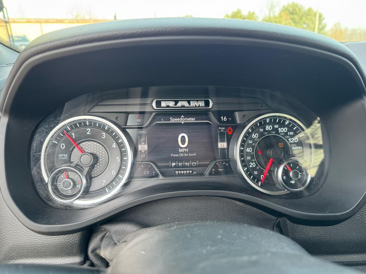 RAM 1500 Big Horn 4x4 Quad Cab 6'4" Box 2021