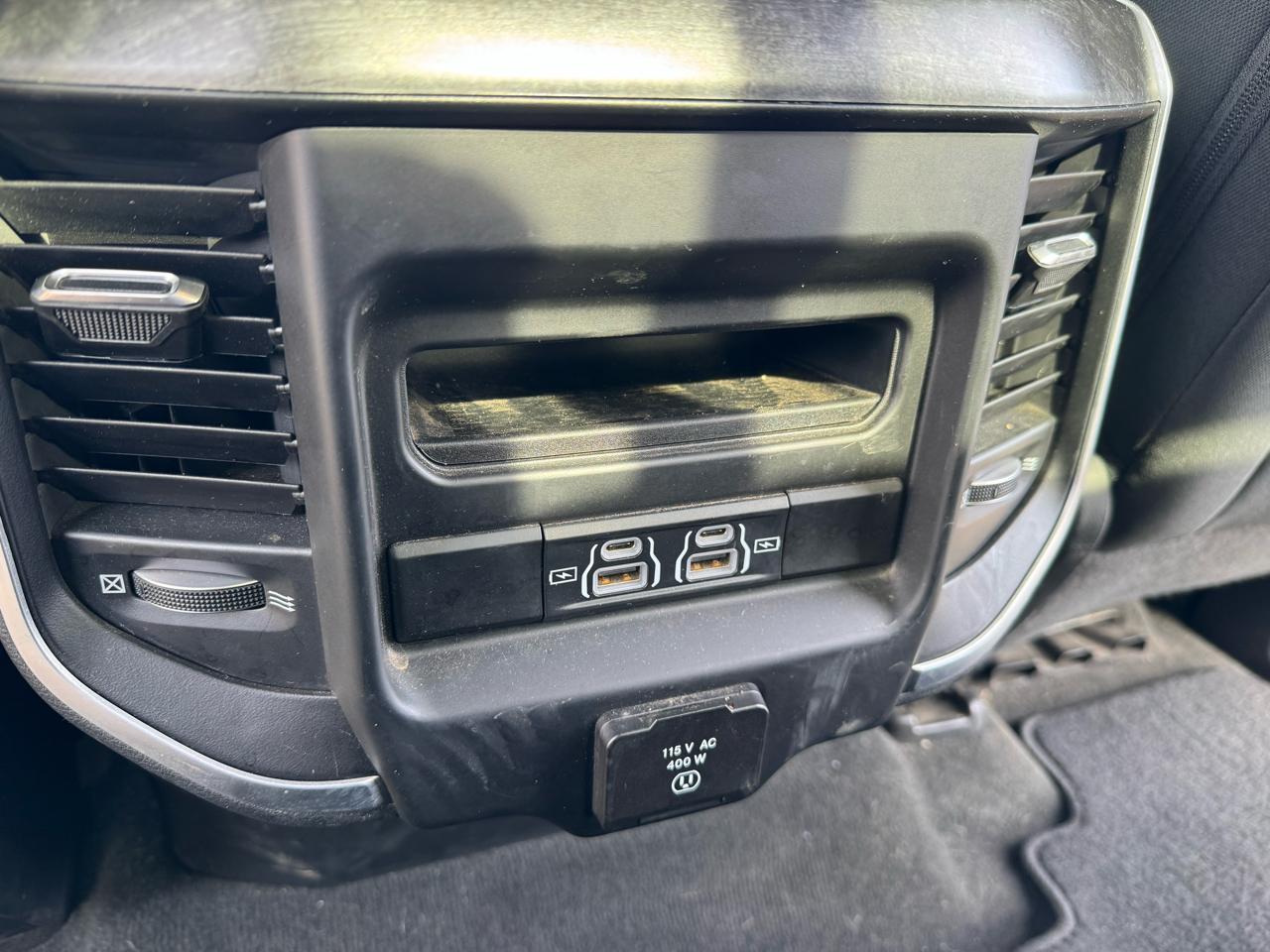 RAM 1500 Big Horn 4x4 Quad Cab 6'4" Box 2021