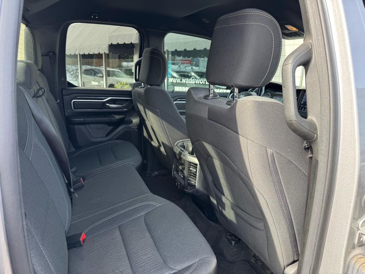 RAM 1500 Big Horn 4x4 Quad Cab 6'4" Box 2021