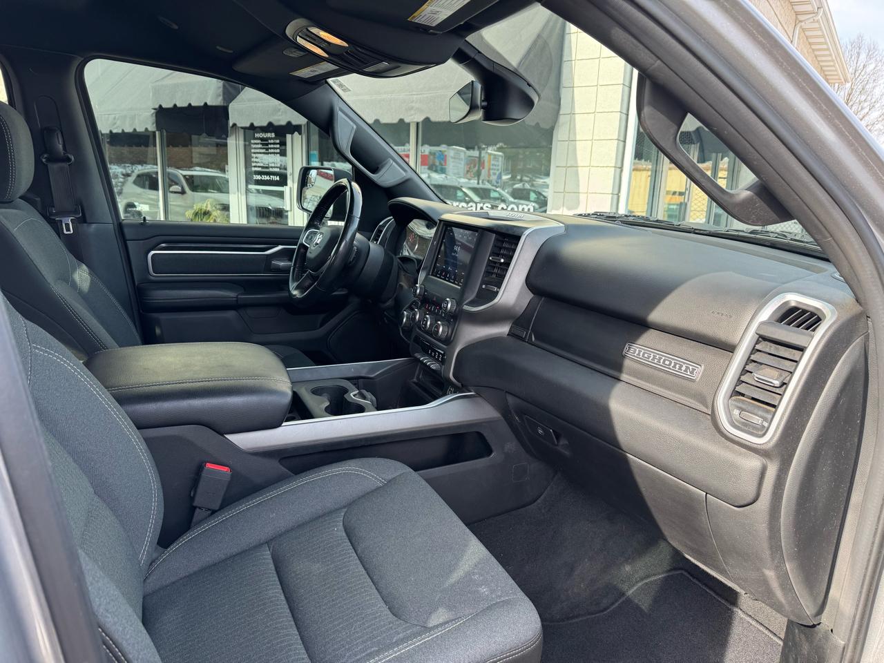 RAM 1500 Big Horn 4x4 Quad Cab 6'4" Box 2021