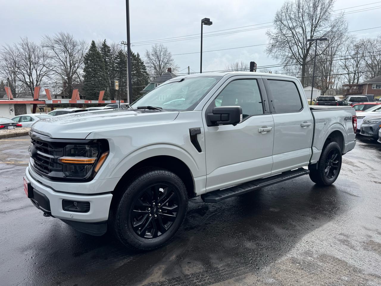 Ford F-150 XLT 4WD SuperCrew 5.5' Box 2024