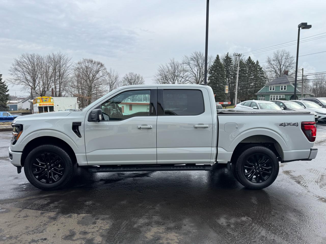 Ford F-150 XLT 4WD SuperCrew 5.5' Box 2024