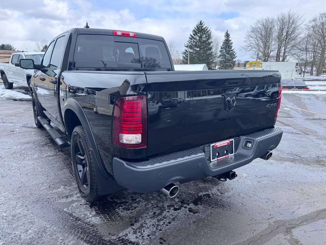 RAM 1500 Classic Warlock 4x4 Crew Cab 5'7" Box 2020