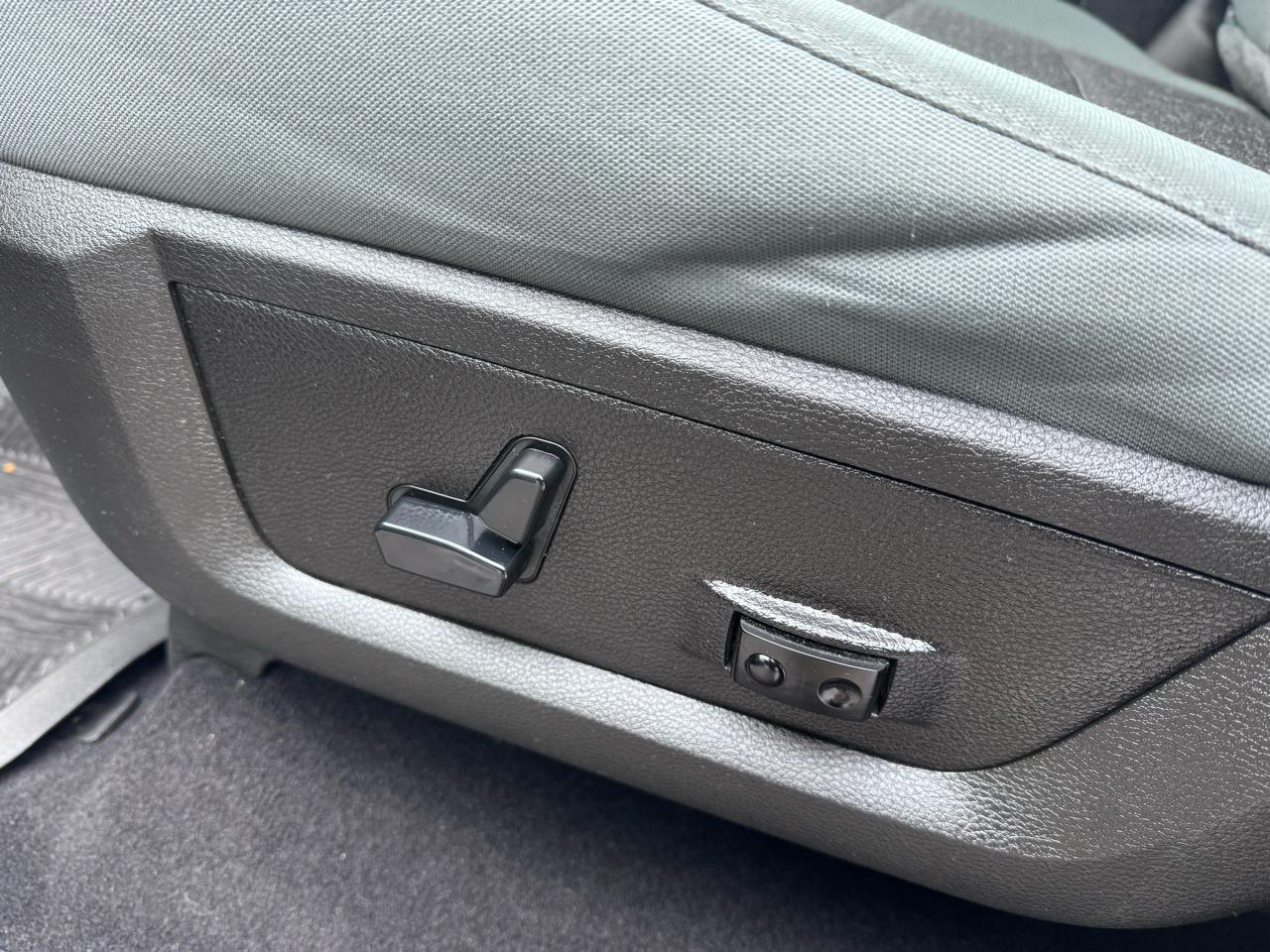 RAM 1500 Classic Warlock 4x4 Crew Cab 5'7" Box 2020