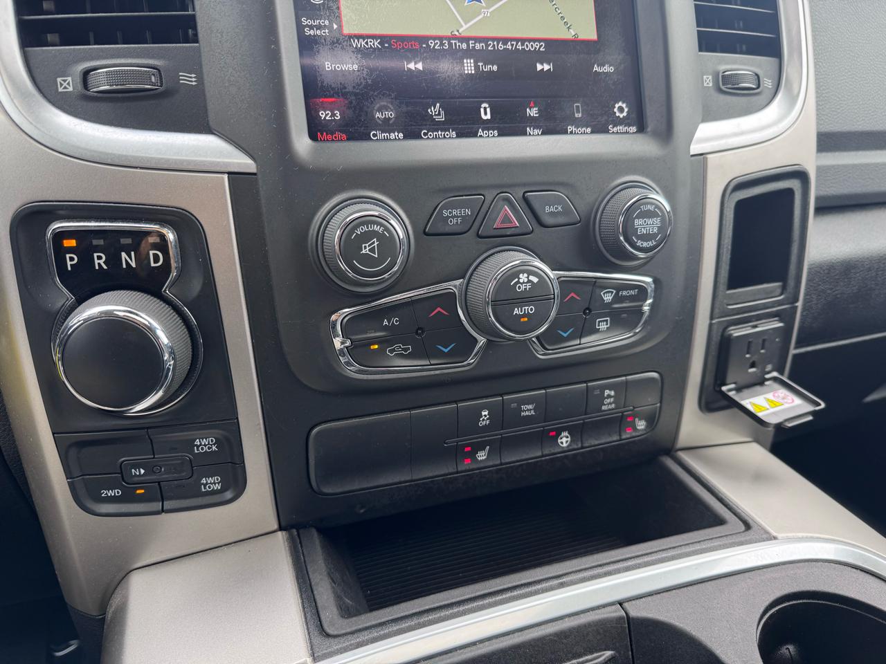 RAM 1500 Classic Warlock 4x4 Crew Cab 5'7" Box 2020