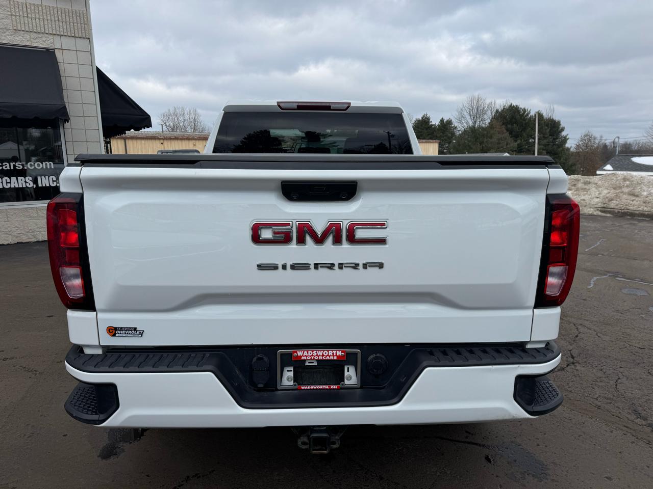 GMC Sierra 1500 4WD Crew Cab 157" Pro 2024