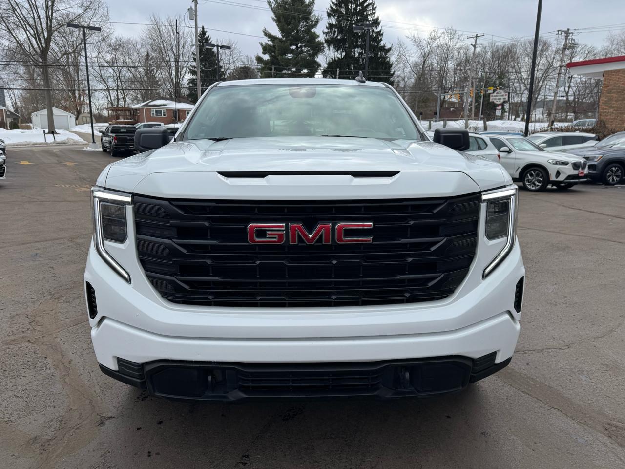 GMC Sierra 1500 4WD Crew Cab 157" Pro 2024