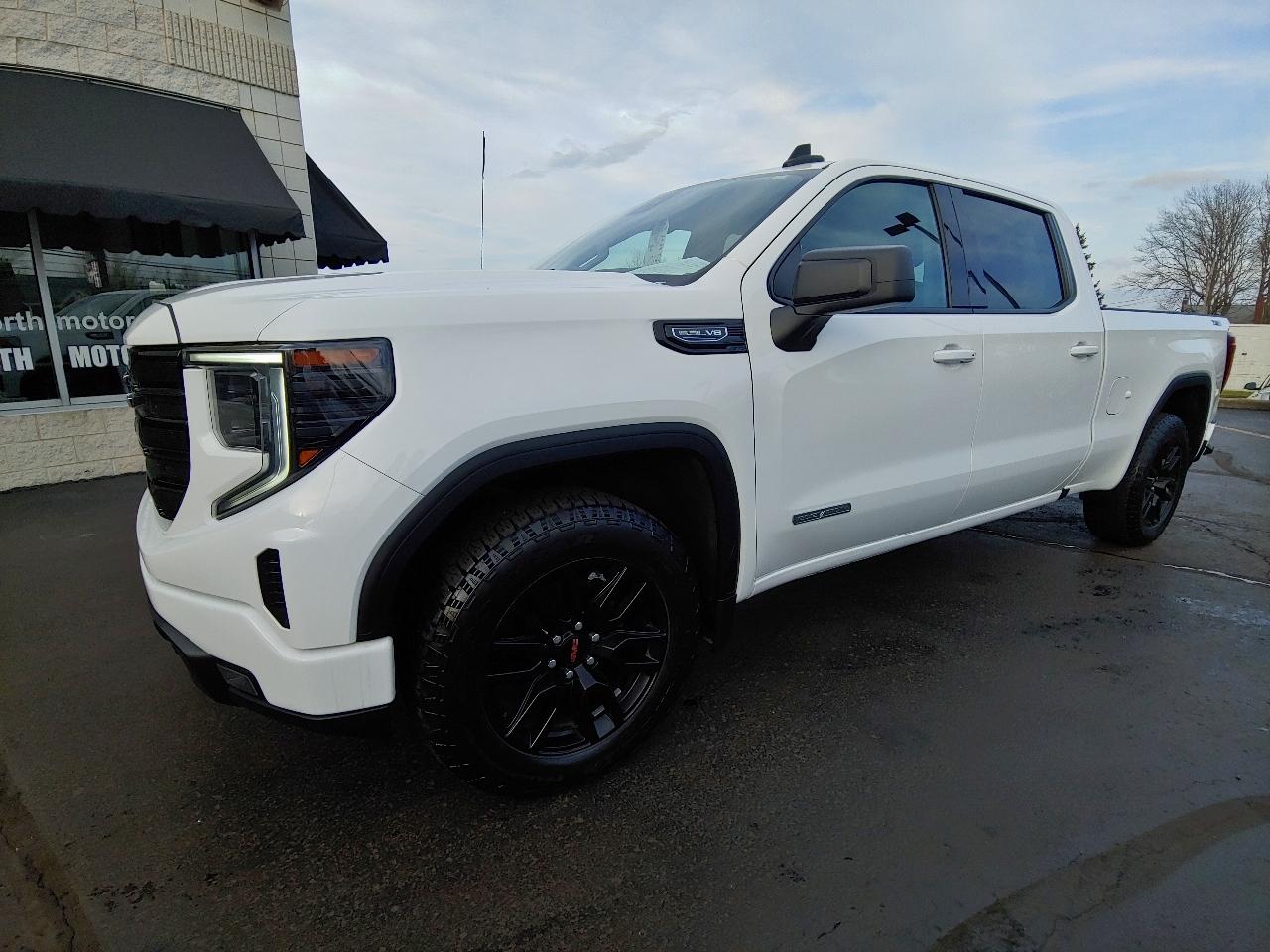 GMC Sierra 1500 4WD Crew Cab 157" Elevation 2023