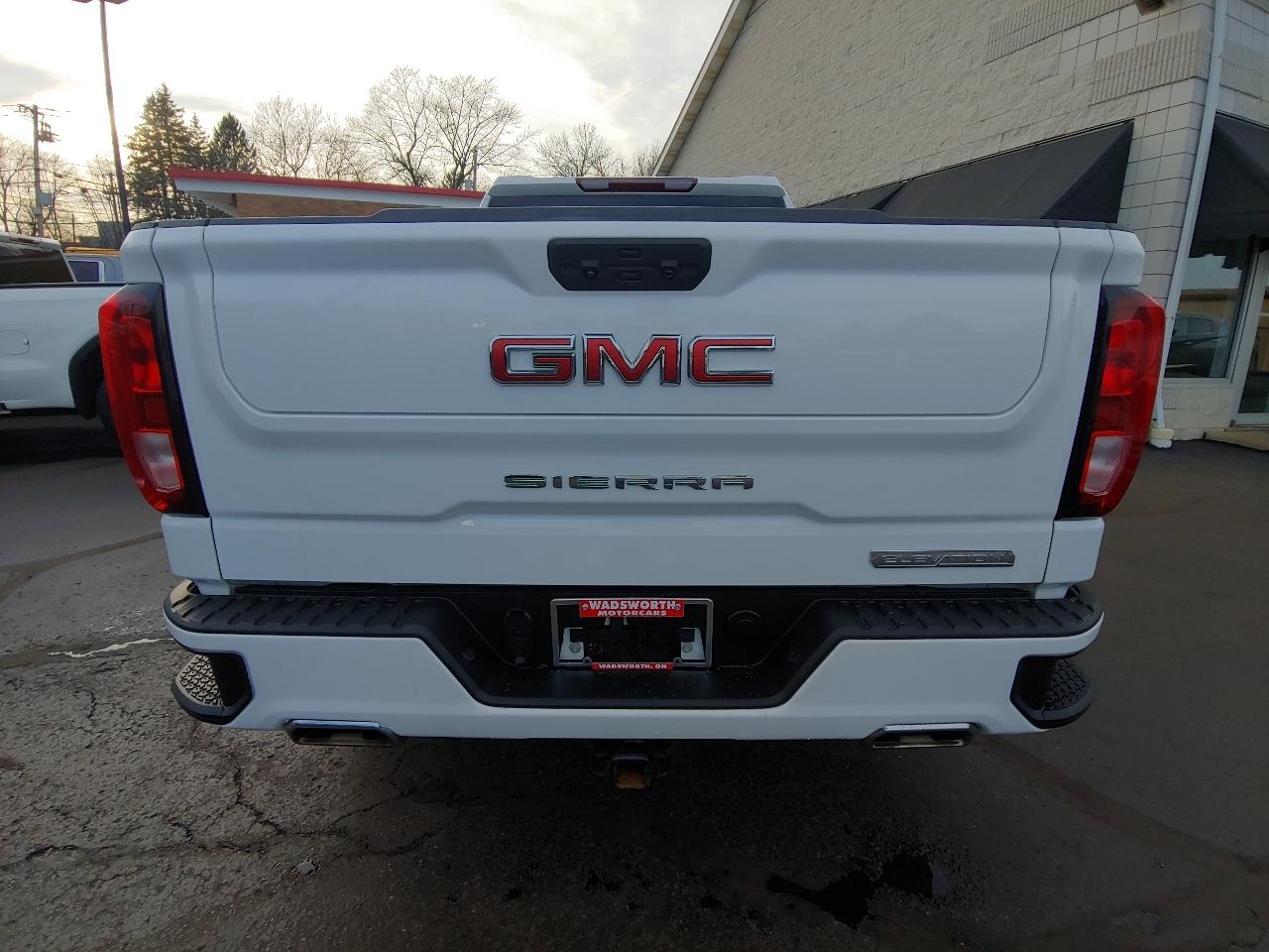 GMC Sierra 1500 4WD Crew Cab 157" Elevation 2023