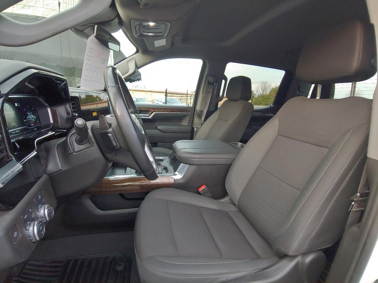 GMC Sierra 1500 4WD Crew Cab 157" Elevation 2023