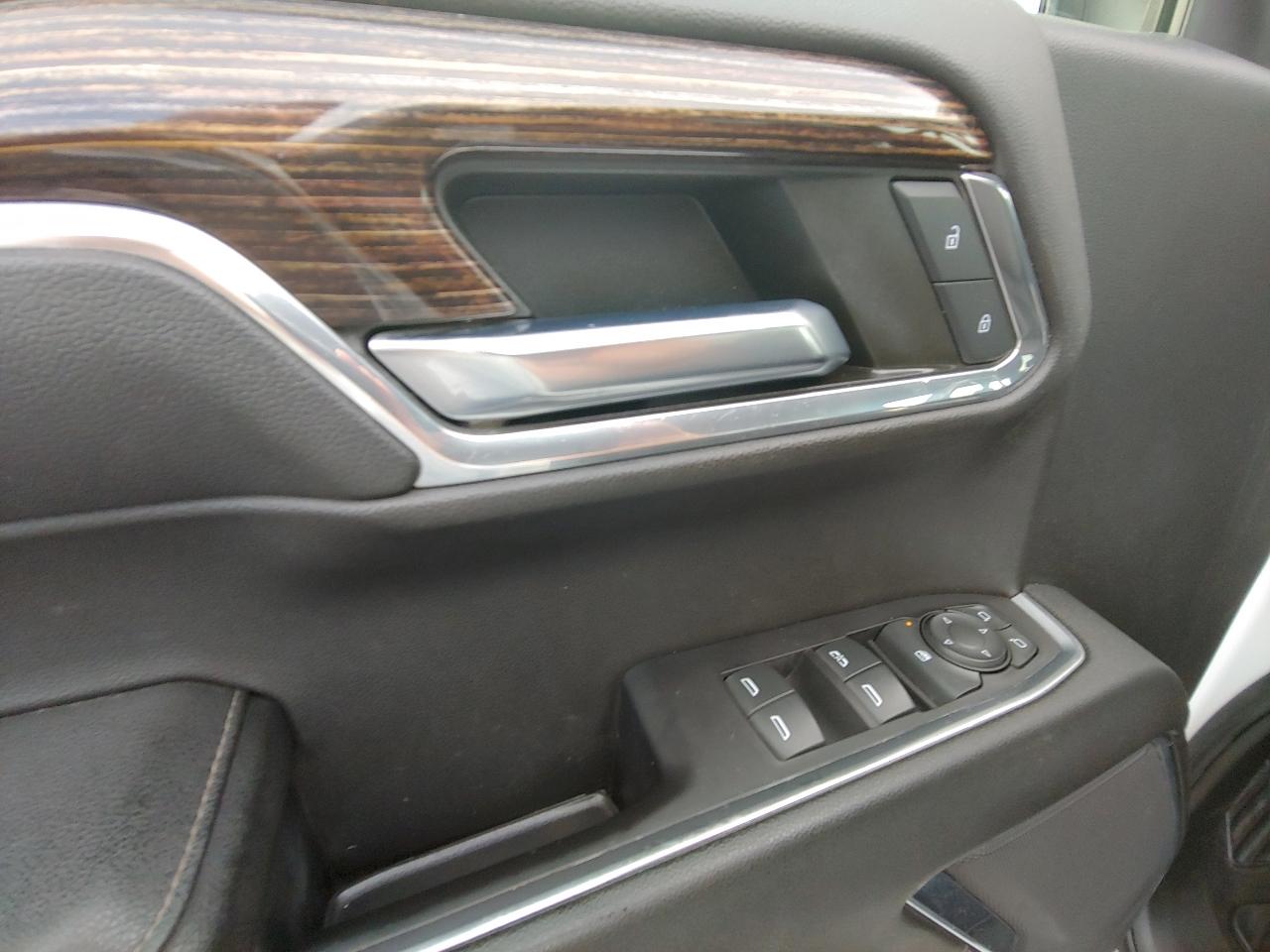 GMC Sierra 1500 4WD Crew Cab 157" Elevation 2023