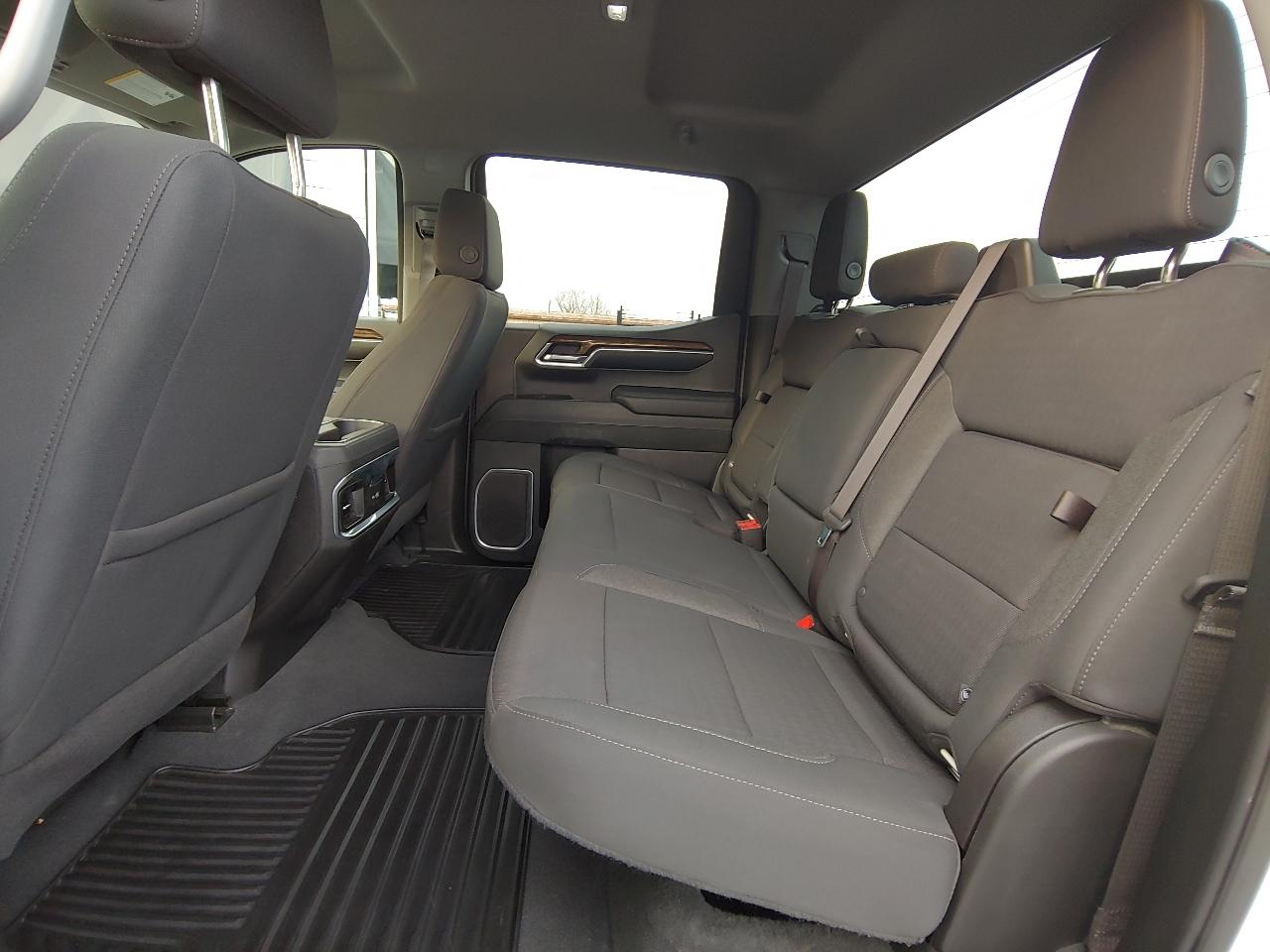 GMC Sierra 1500 4WD Crew Cab 157" Elevation 2023