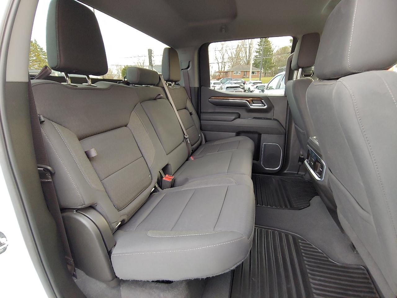 GMC Sierra 1500 4WD Crew Cab 157" Elevation 2023