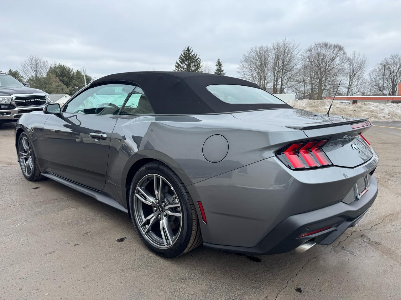 Ford Mustang EcoBoost Convertible 2025