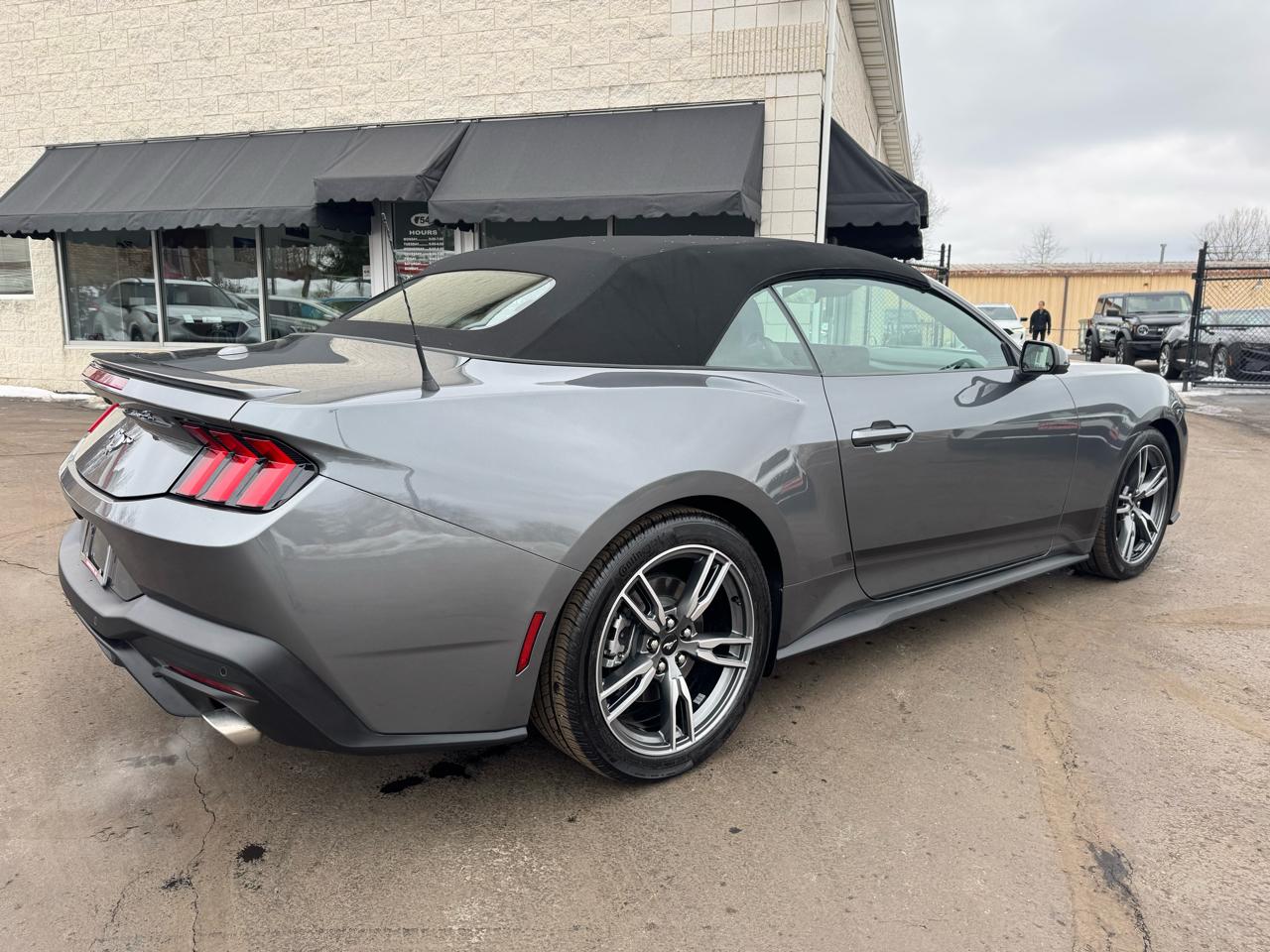 Ford Mustang EcoBoost Convertible 2025