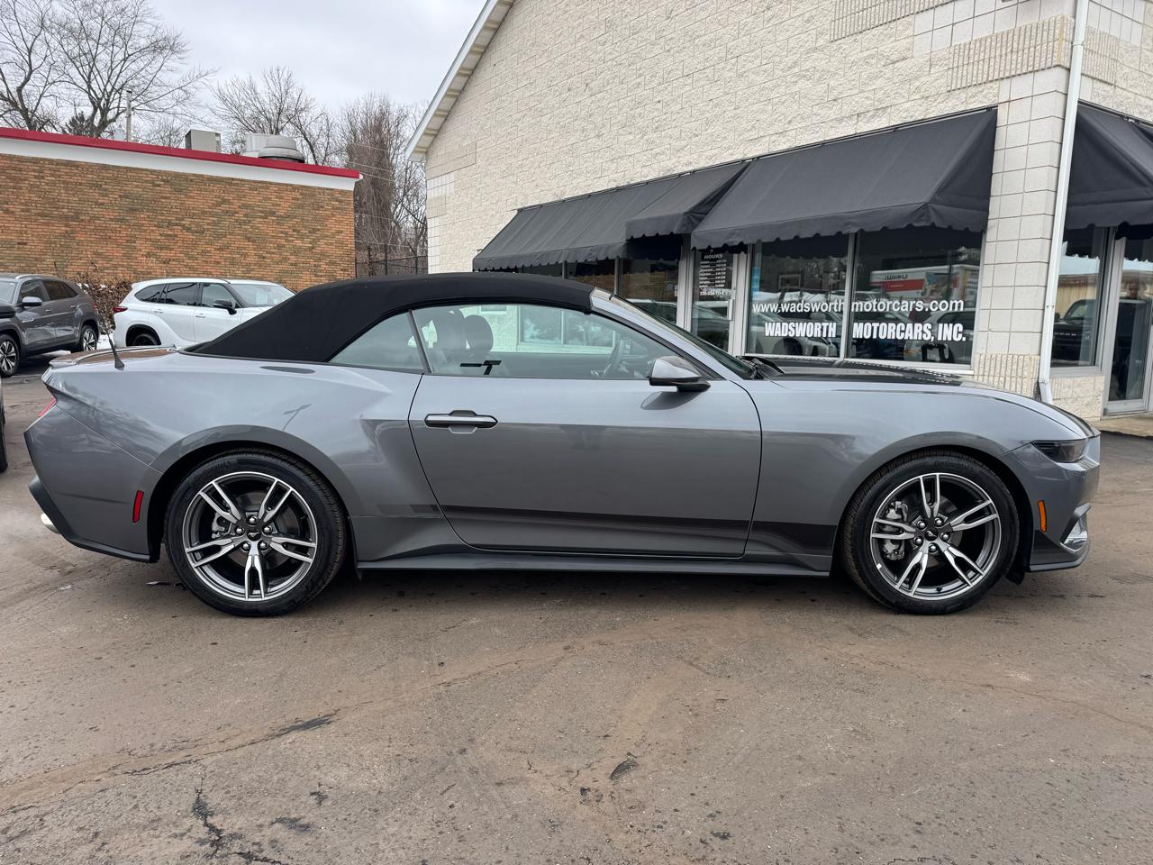 Ford Mustang EcoBoost Convertible 2025