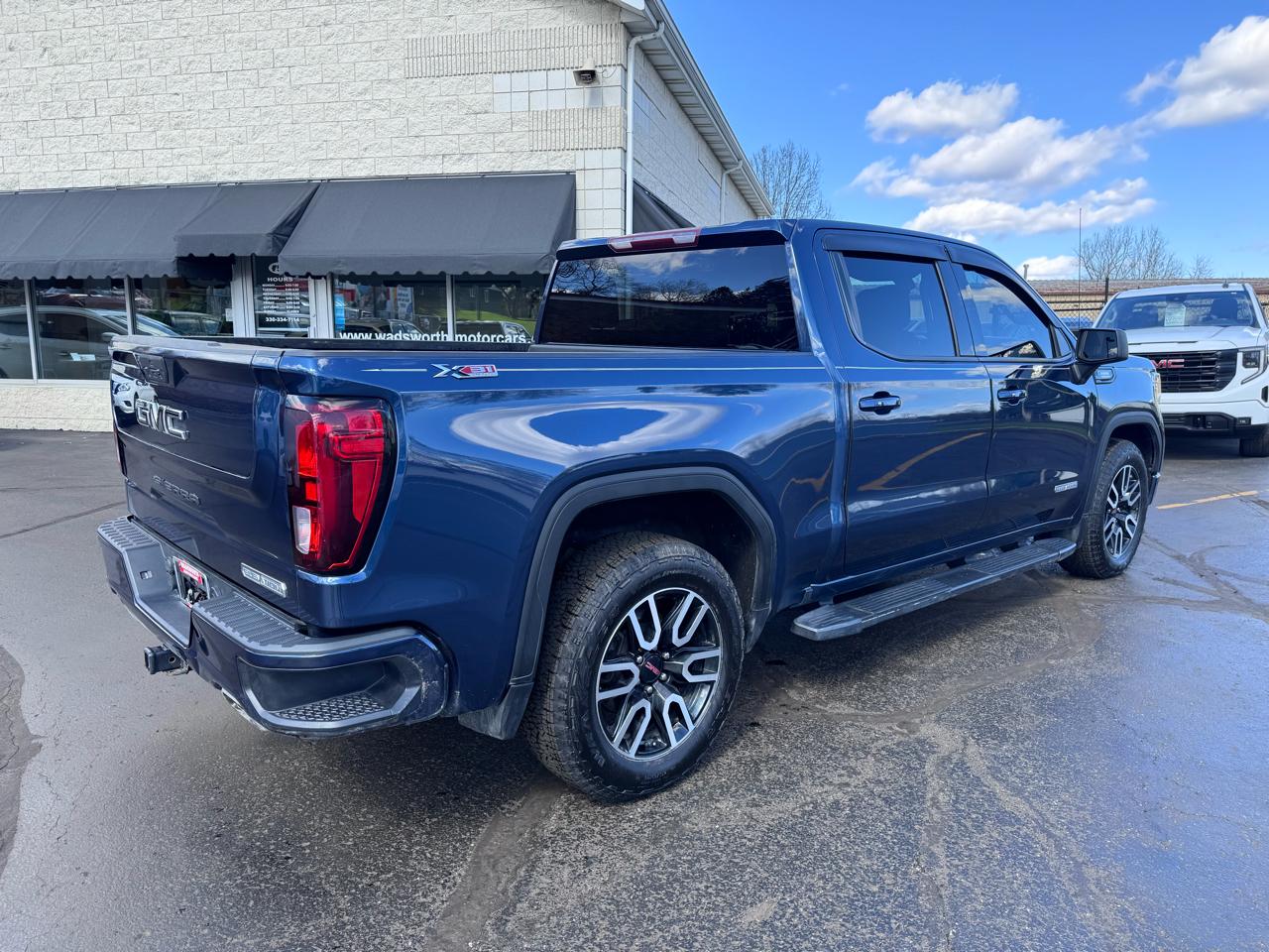 GMC Sierra 1500 4WD Crew Cab 147" Elevation w/3SB 2021