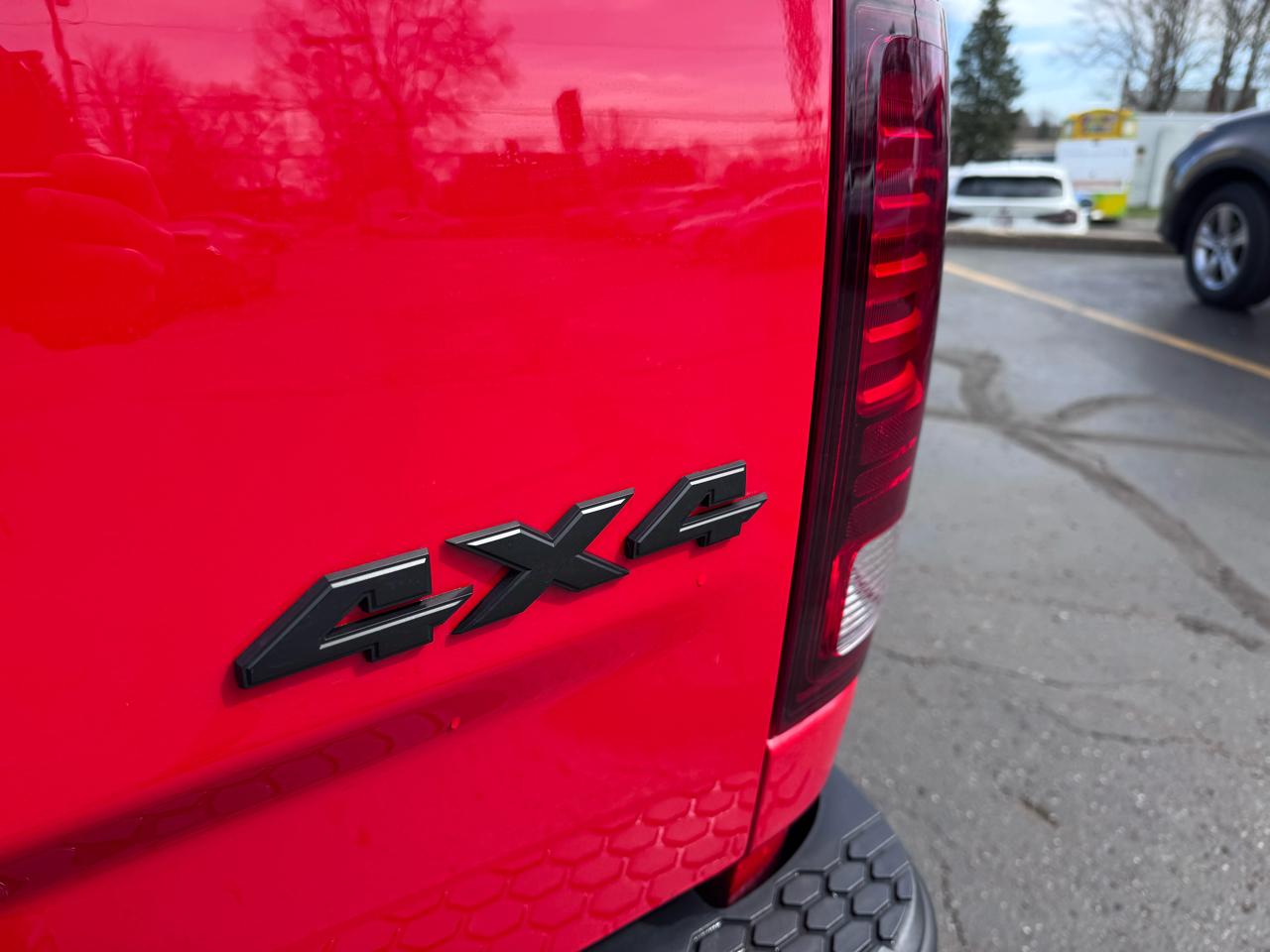 RAM 1500 Classic Warlock 4x4 Crew Cab 5'7" Box 2024