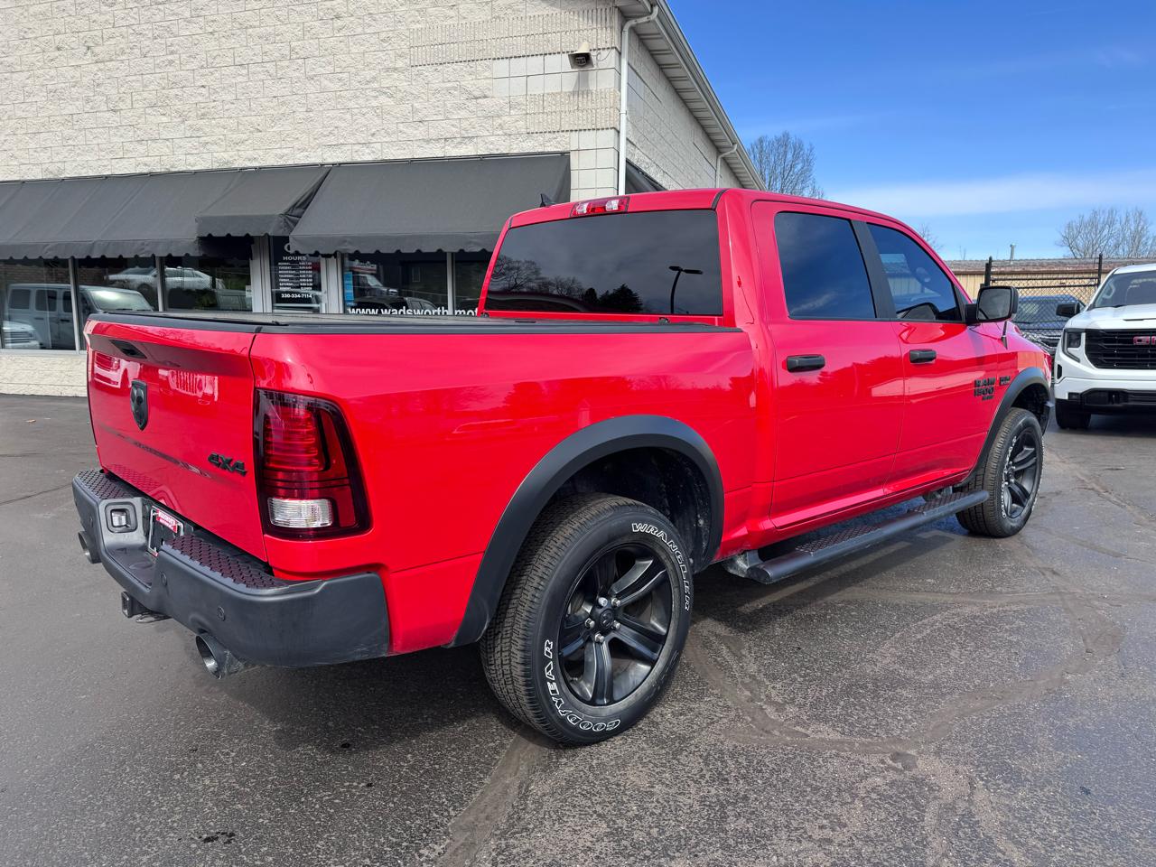 RAM 1500 Classic Warlock 4x4 Crew Cab 5'7" Box 2024