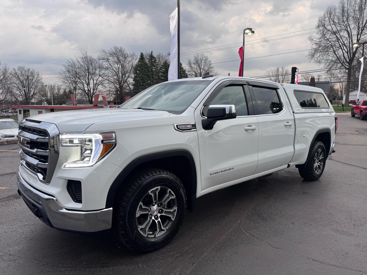 2022 GMC Sierra 1500 Limited 4WD Crew Cab 157" SLE