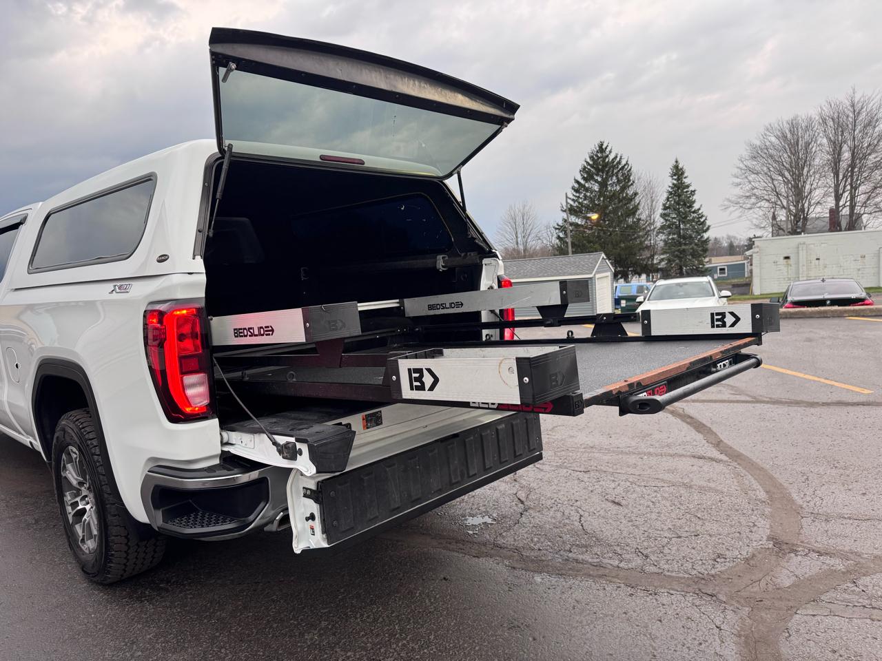 GMC Sierra 1500 Limited 4WD Crew Cab 157" SLE 2022