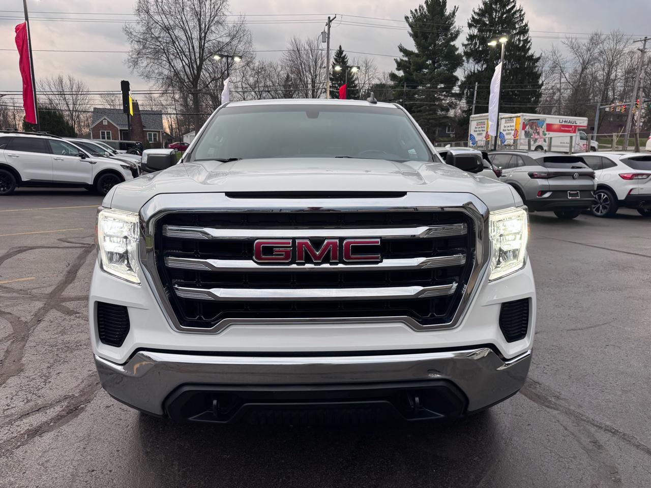 GMC Sierra 1500 Limited 4WD Crew Cab 157" SLE 2022