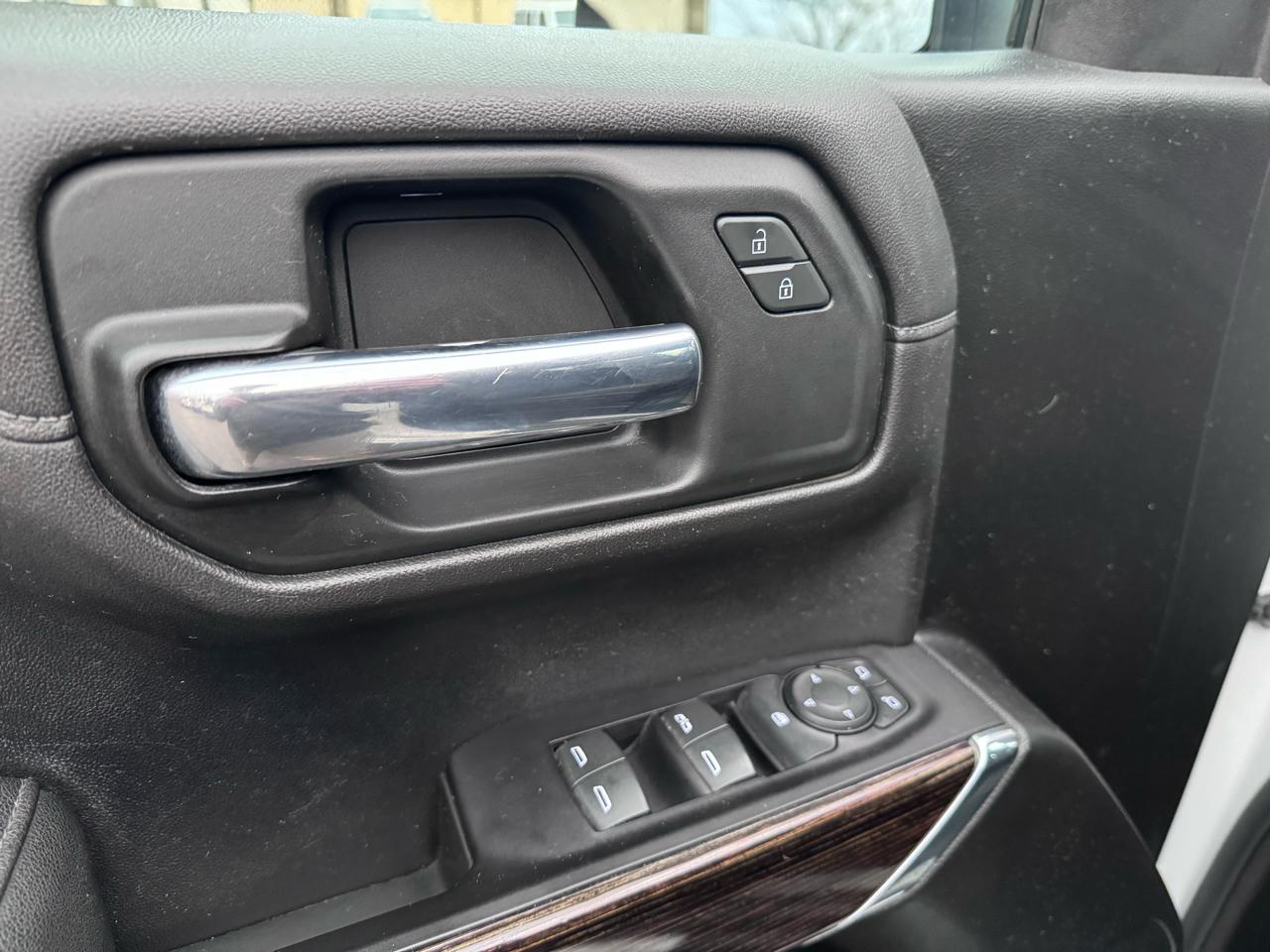 GMC Sierra 1500 Limited 4WD Crew Cab 157" SLE 2022