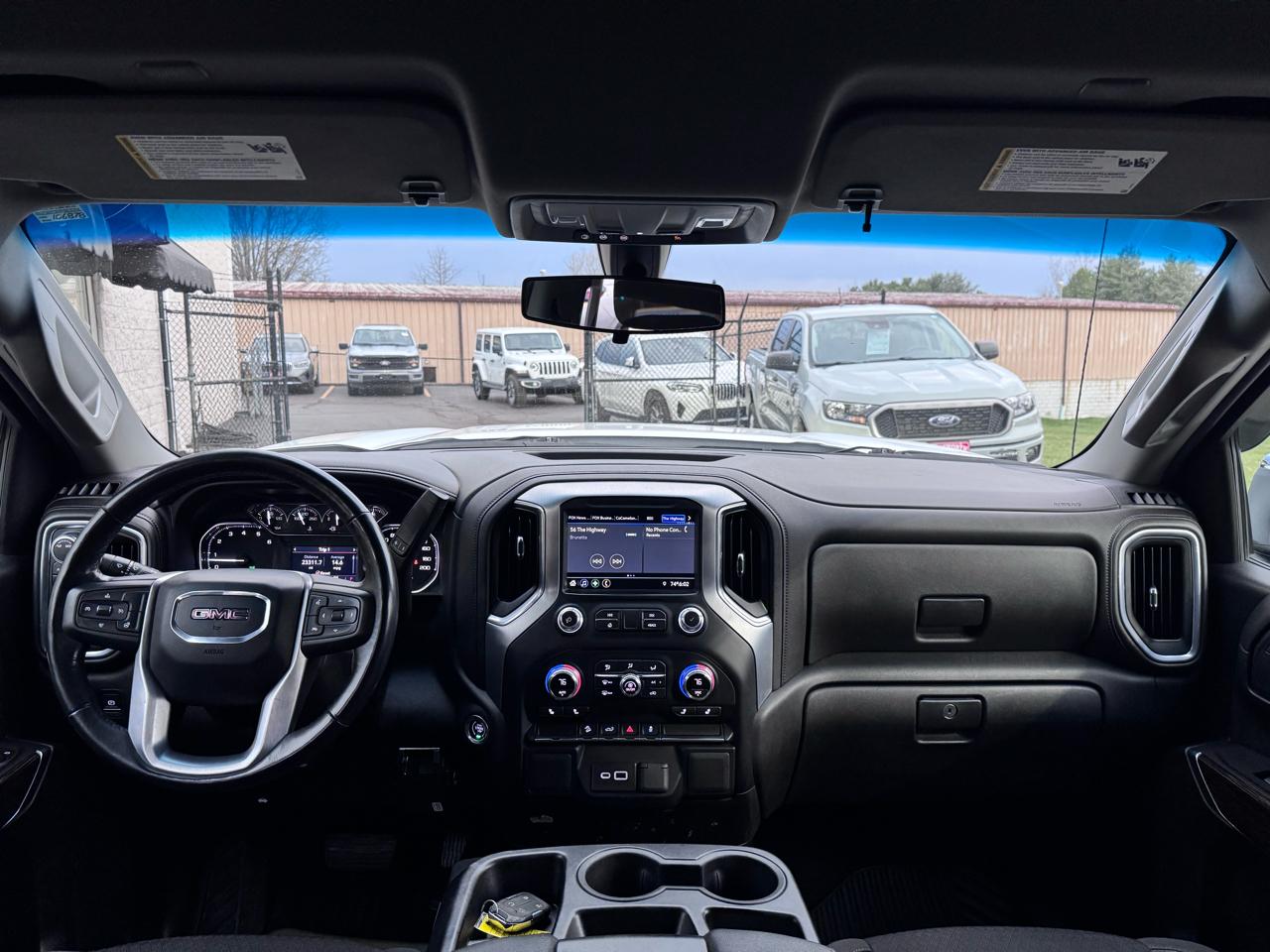 GMC Sierra 1500 Limited 4WD Crew Cab 157" SLE 2022