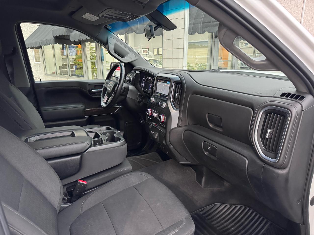 GMC Sierra 1500 Limited 4WD Crew Cab 157" SLE 2022