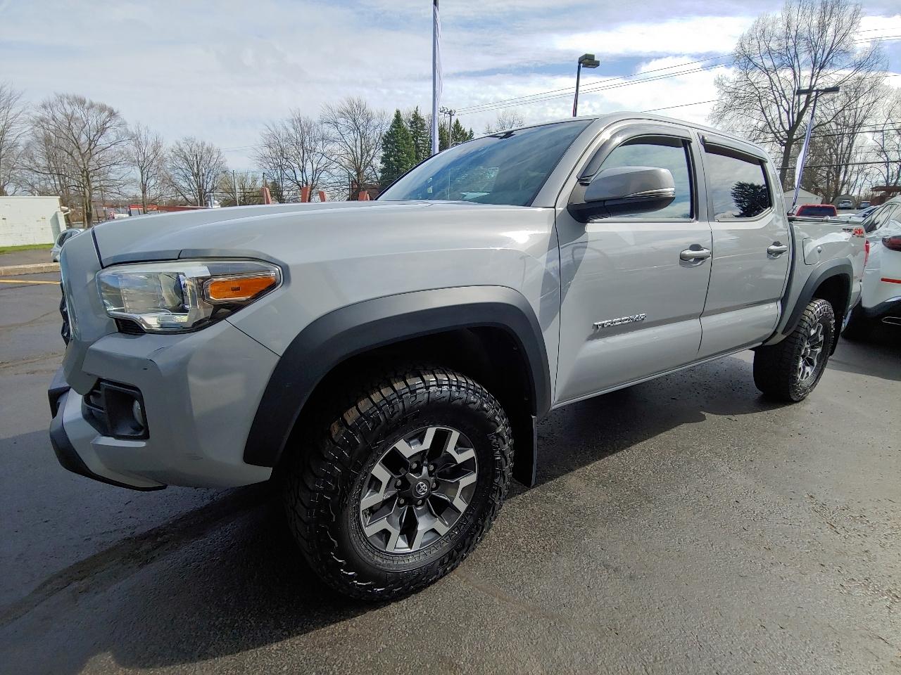 Toyota Tacoma TRD Off Road Double Cab 5' Bed V6 4x4 AT (Natl) 2018
