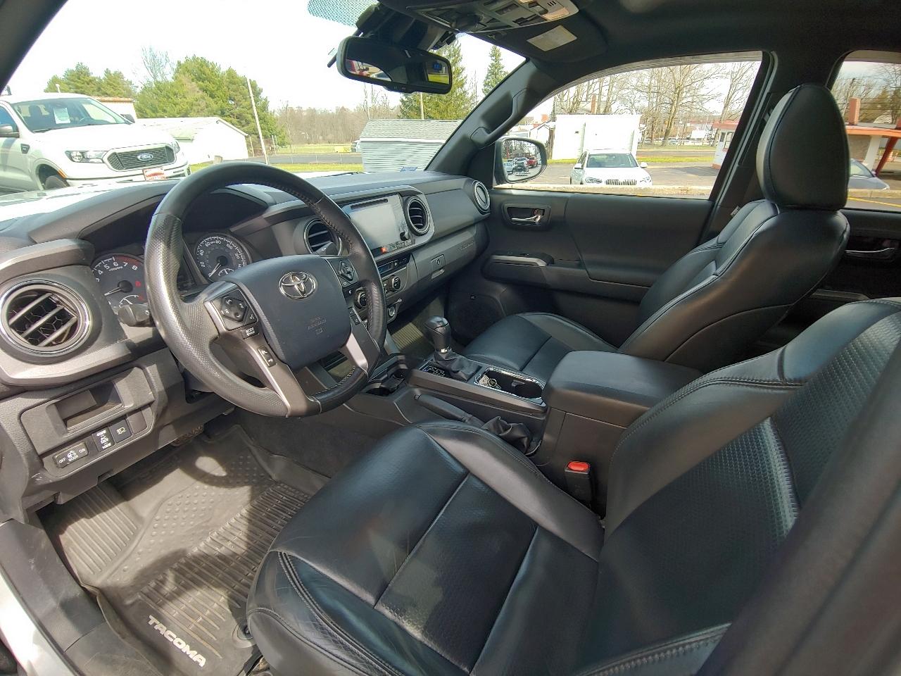 Toyota Tacoma TRD Off Road Double Cab 5' Bed V6 4x4 AT (Natl) 2018