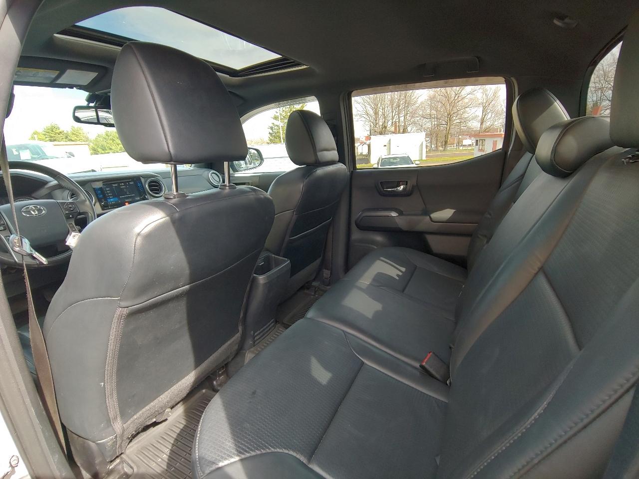 Toyota Tacoma TRD Off Road Double Cab 5' Bed V6 4x4 AT (Natl) 2018