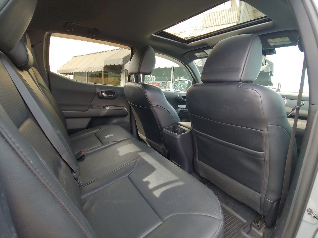 Toyota Tacoma TRD Off Road Double Cab 5' Bed V6 4x4 AT (Natl) 2018