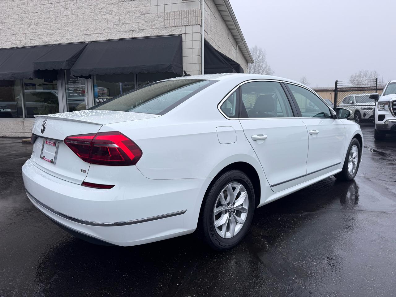 Volkswagen Passat 1.8T S Auto 2017