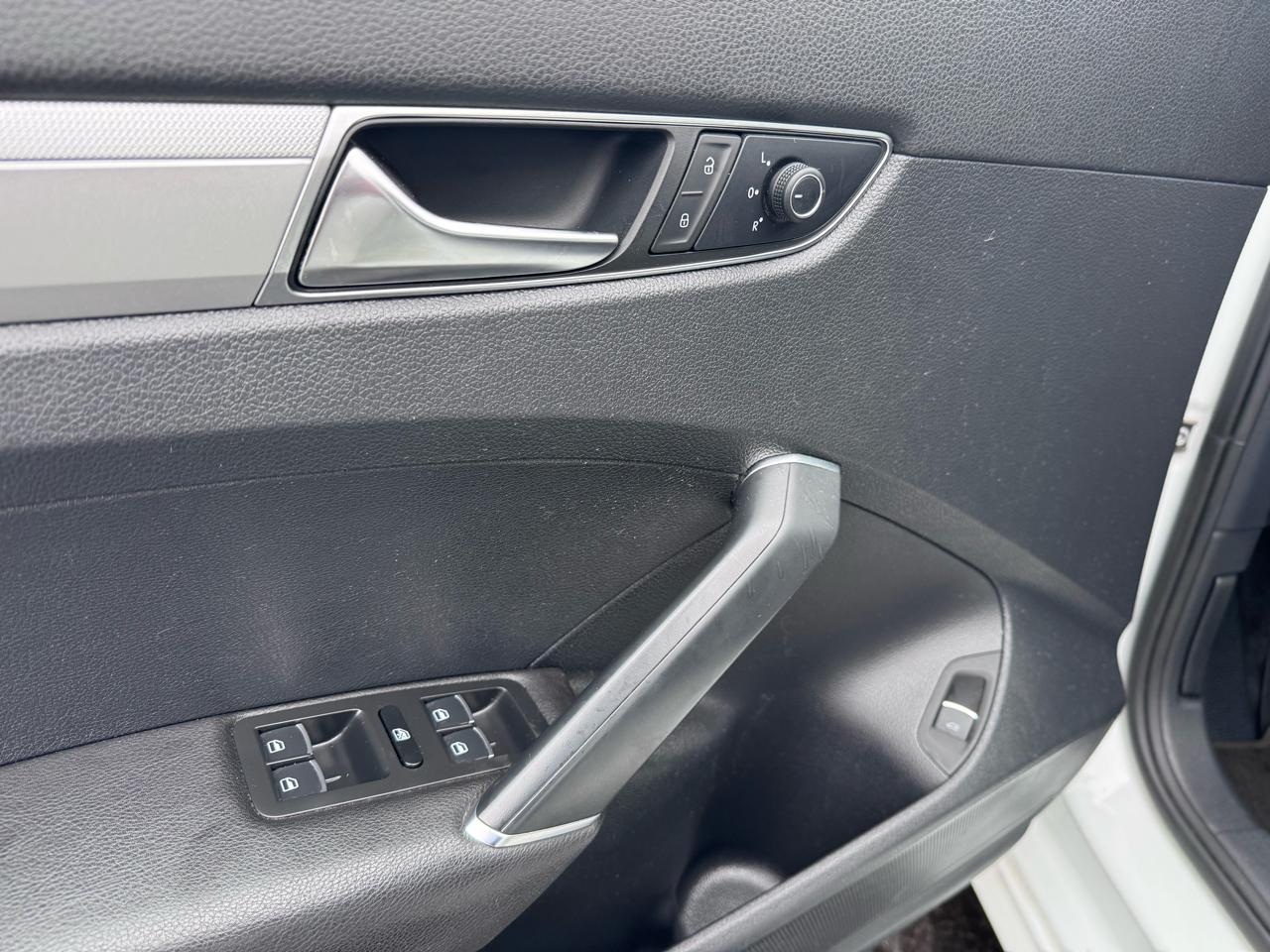 Volkswagen Passat 1.8T S Auto 2017