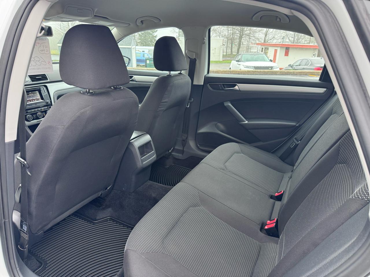 Volkswagen Passat 1.8T S Auto 2017